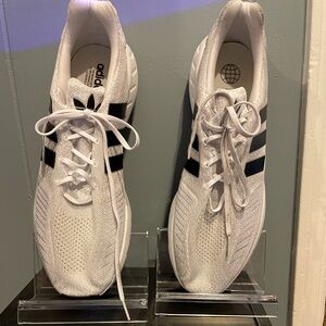 Adidas Swift Run 22 Men’s Shoes Brand new with no tags  Color Gray Size  13